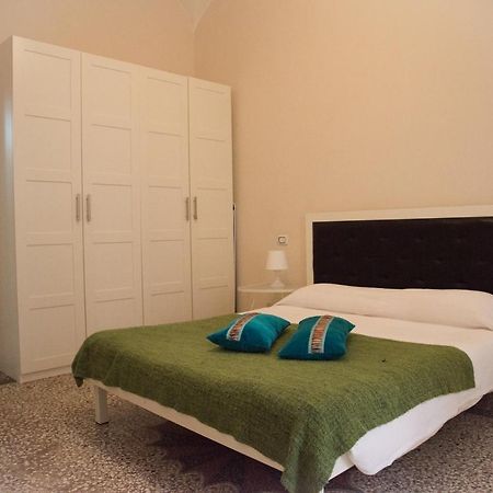 Beautiful And Spacious Apartment Next To Termini 10 Minutes From Coliseum Luaran gambar