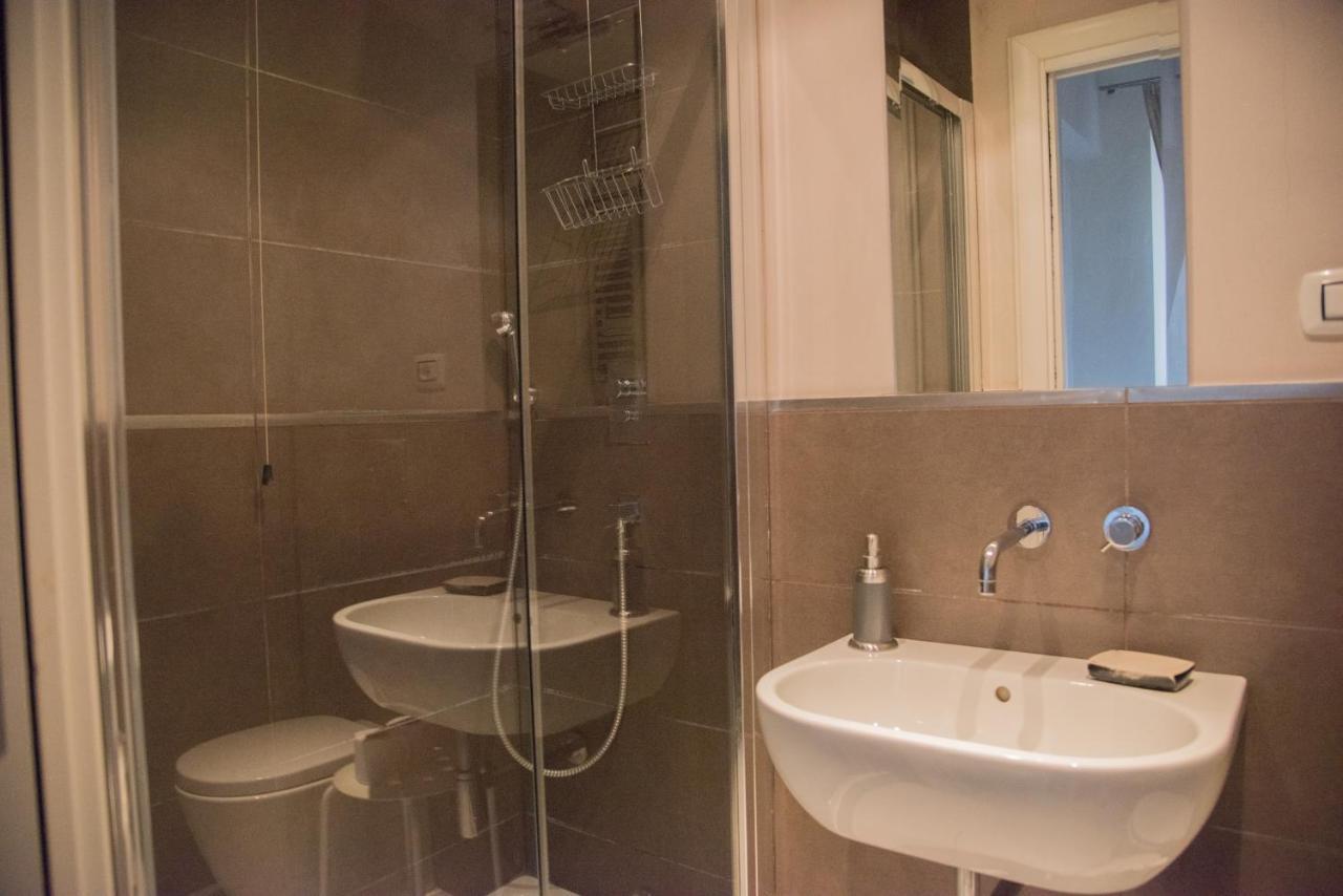 Beautiful And Spacious Apartment Next To Termini 10 Minutes From Coliseum Luaran gambar